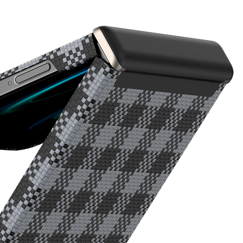 Twój Samsung Galaxy Z Flip 7 dostaje wzmocnione narożniki i smukłą, przejrzystą obudowę - ochronę docenisz dokładnie w sekundzie upadku.
