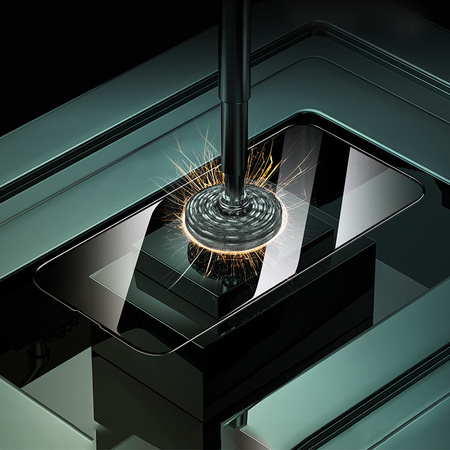 Borofone Hartowane szkło BF8 Diamond Armor Full Screen 5D Large Arc do Iphone 16 Pro Max - 10 sztuk