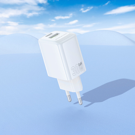 Borofone Ładowarka sieciowa BN29 Fuente - USB + Typ C - QC 3.0 PD 30W biała