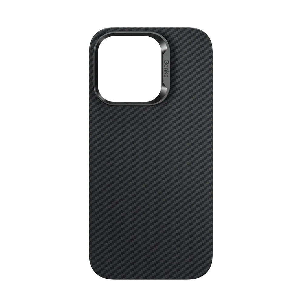 Twój iPhone 15 Plus dostaje wzmocnione narożniki i smukłą, przejrzystą obudowę - ochronę docenisz dokładnie w sekundzie upadku.
