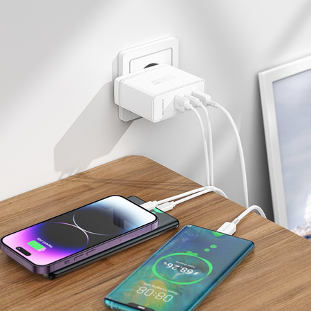 Borofone Netzladegerät BN11 Imperial - USB + 2×Typ C - QC 3.0 PD 100W weiß