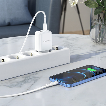 Borofone Netzladegerät BN4 Potential - USB + Typ C - QC 3.0 PD 2.0 20W weiß
