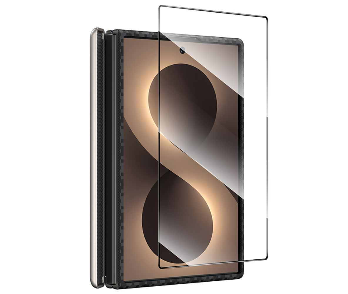Twój Galaxy Z Fold 8 składa się i rozkłada dziesiątki razy dziennie - a najbardziej boi się upadku na zawias. Grand Combo Air owija go włóknem Kevlar (R) i osłania zawias, prawie nie dokładając grubości.