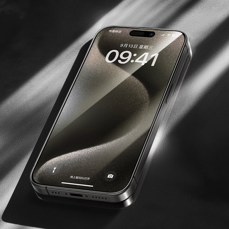 Jeden upadek ekranem w dół potrafi kosztować tyle, co nowy telefon - to szkło przyjmuje uderzenie zamiast Twojego wyświetlacza.