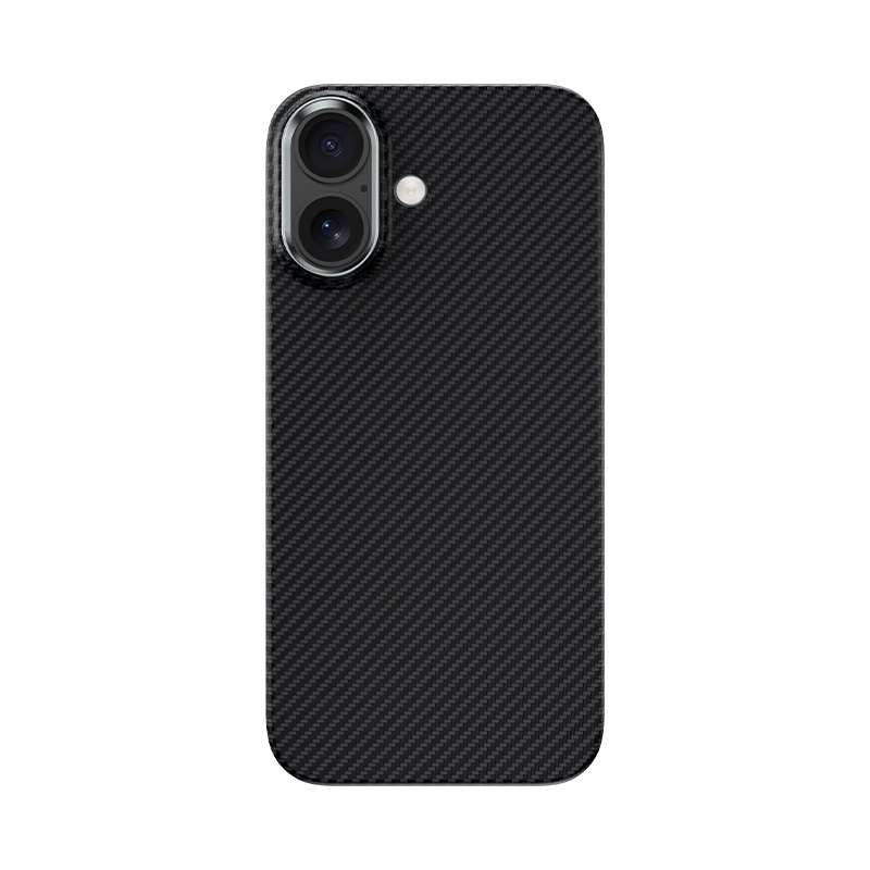 Twój iPhone 17 dostaje wzmocnione narożniki i smukłą, przejrzystą obudowę - ochronę docenisz dokładnie w sekundzie upadku.