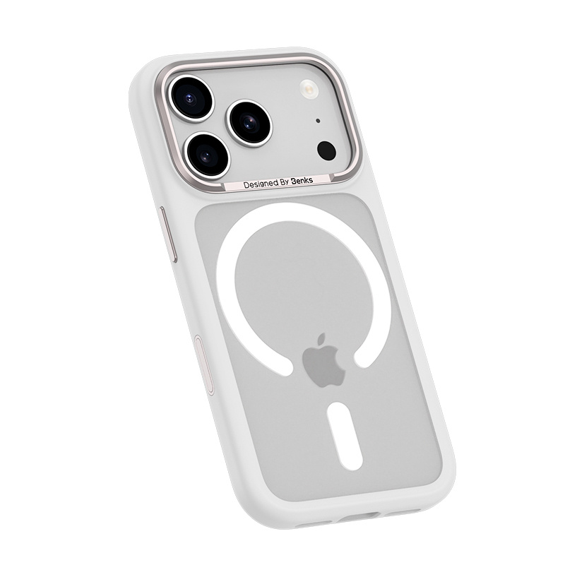 Twój iPhone 17 Pro Max zostaje widoczny w całej okazałości, a mimo to jest chroniony - to etui znika na telefonie, nie Twój design.